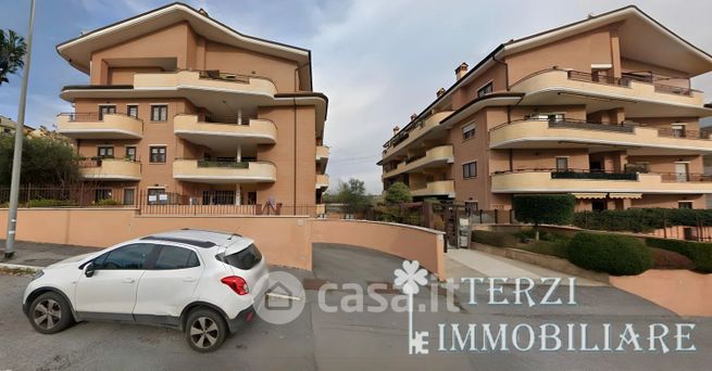 Appartamento in residenziale in Via Arzana 57