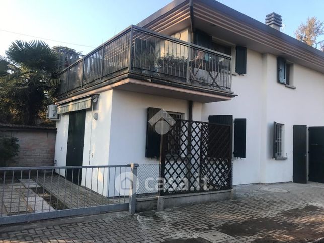 Appartamento in residenziale in Viale G. Miraglia 7