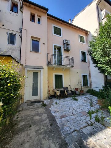 Villetta a schiera in residenziale in 