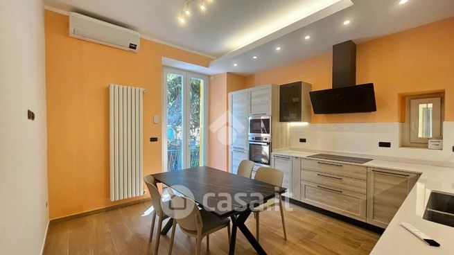 Appartamento in residenziale in Via Giuseppe Casaregis 48