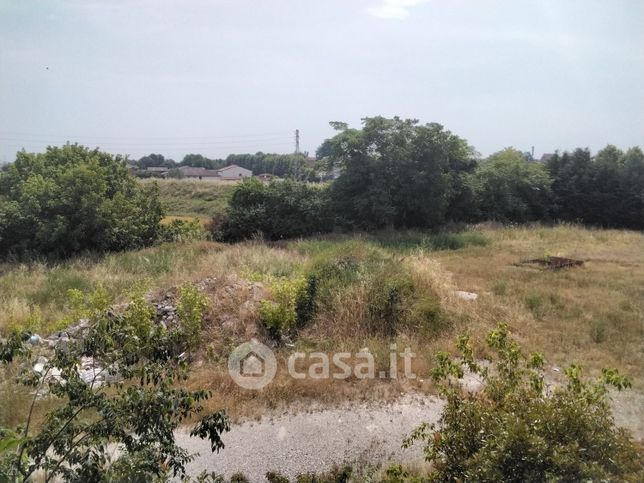 Terreno agricolo in commerciale in Via Cisa Veneta 2