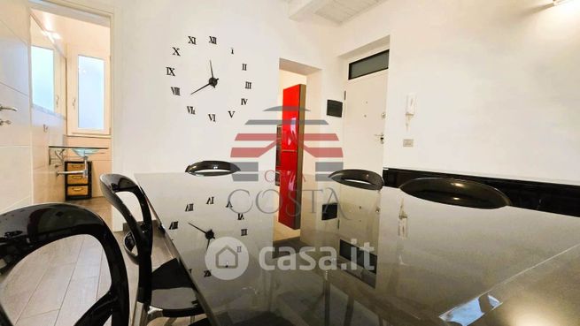 Appartamento in residenziale in Via Saverio Scrofani 9