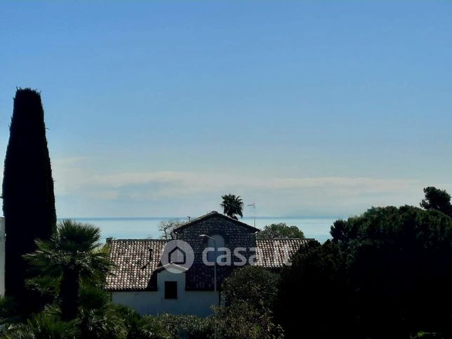 Appartamento in residenziale in Via dei Pini