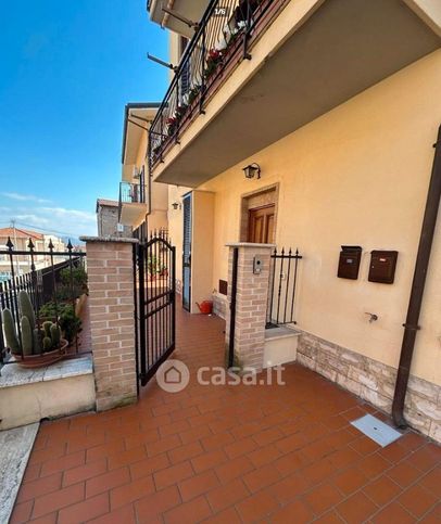 Casa bi/trifamiliare in residenziale in Treves