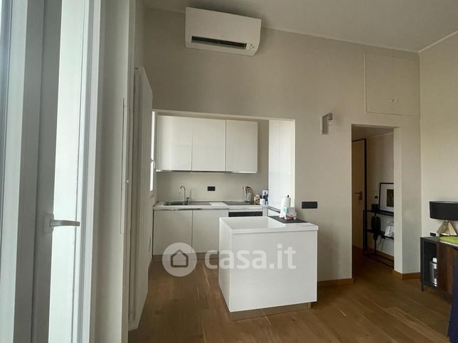 Appartamento in residenziale in Viale Montello