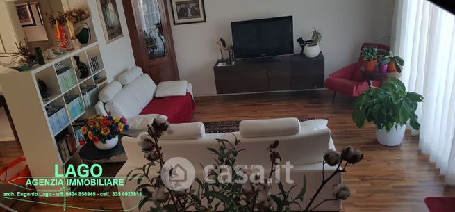 Casa indipendente in residenziale in 