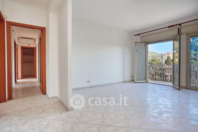 Appartamento in residenziale in Via Francesco Sceusa 4