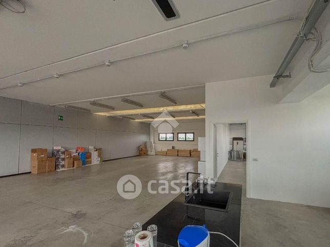 Ufficio in commerciale in Via Artigianato