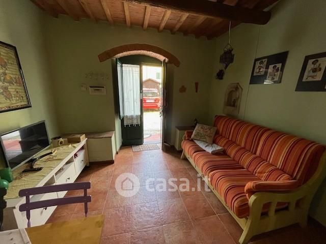 Villetta a schiera in residenziale in Via di Falcata