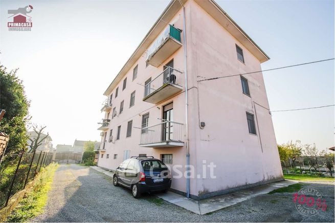 Appartamento in residenziale in Via Don Carra 58