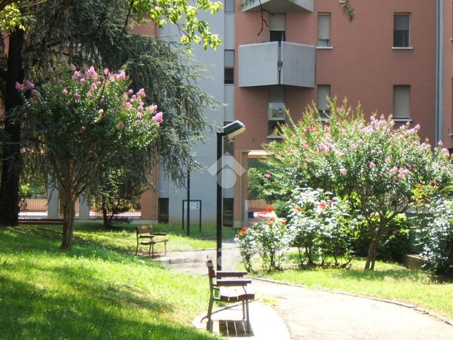 Appartamento in residenziale in Via Corsica 305