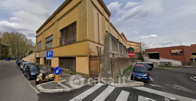 Garage/posto auto in residenziale in Via Michele Carcani