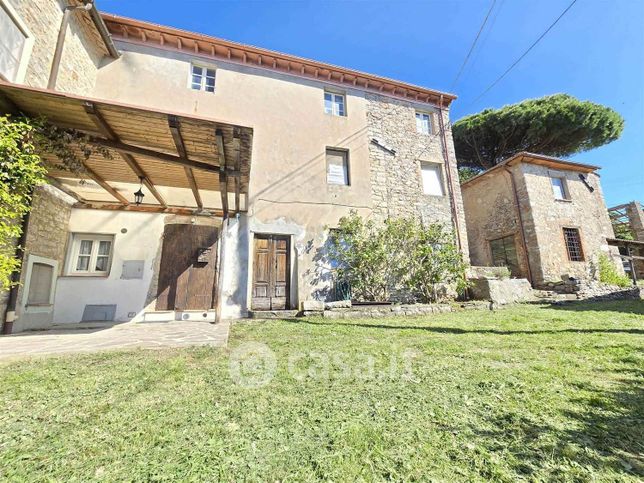 Rustico/casale in residenziale in 