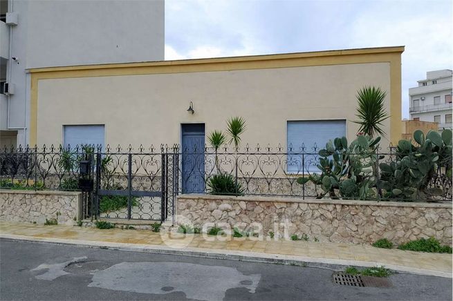 Casa indipendente in residenziale in Via degli Atleti