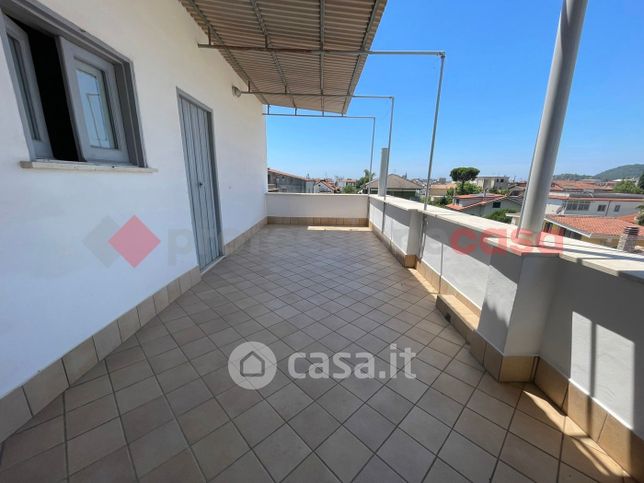 Appartamento in residenziale in Via Castagna 90