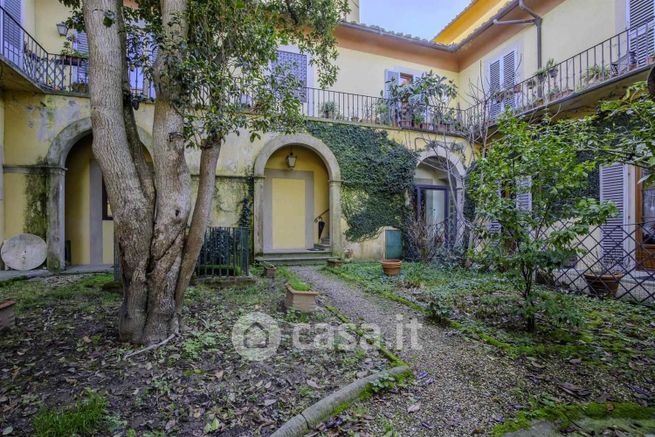 Appartamento in residenziale in Via Africo 7