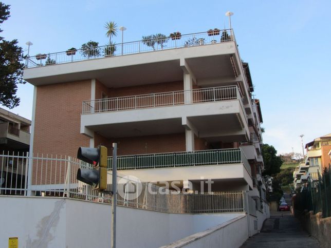 Attico/mansarda in residenziale in Via IV Novembre 64