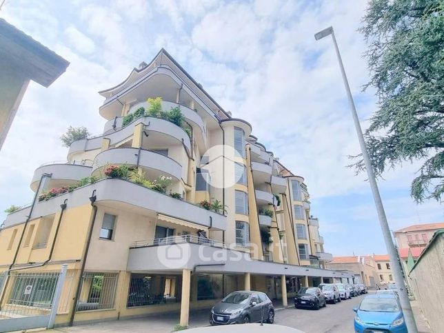 Appartamento in residenziale in Via Adda 6