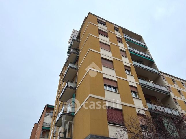 Appartamento in residenziale in Via Ermete Zacconi 5