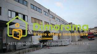 Capannone in commerciale in Via Campania
