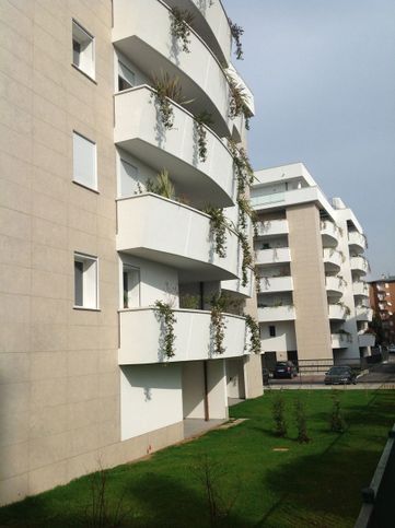 Appartamento in residenziale in Via A. Sciesa 38