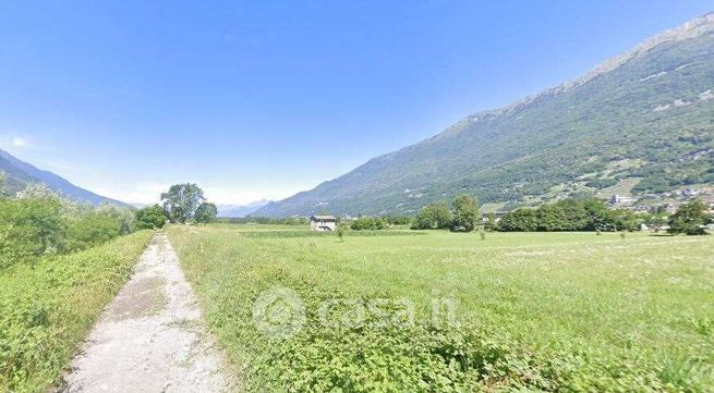 Terreno agricolo in commerciale in Via Stazione 24