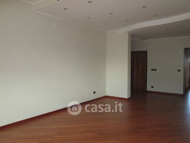 Ufficio in commerciale in Corso Umberto I 54