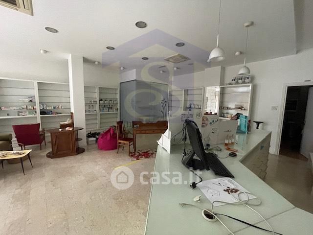 Attivitã /licenza (con o senza mura) in commerciale in Viale Pietro Zancanaro