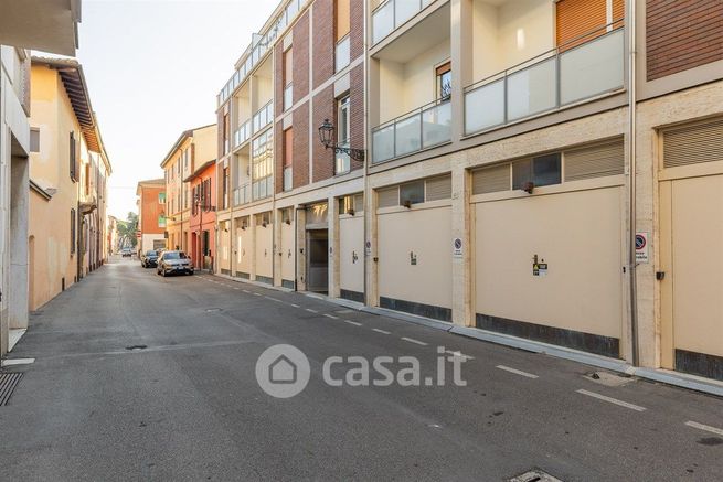 Box/posto auto in residenziale in 