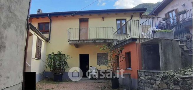 Appartamento in residenziale in Via della Castagna 9