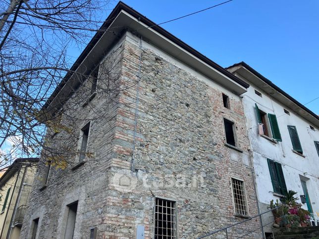 Casa indipendente in residenziale in Via San Felice e Piteccio
