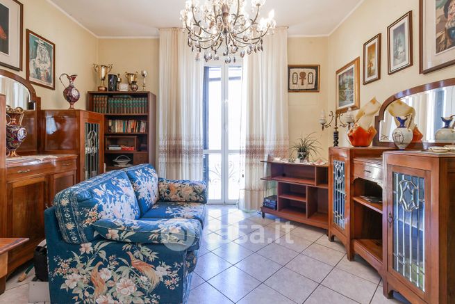 Appartamento in residenziale in Via Nino Oxilia 7