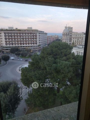 Ufficio in commerciale in Corso Pietro Giannone