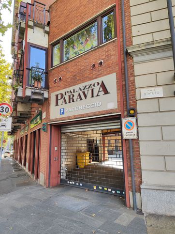 Garage/posto auto in residenziale in Piazza Statuto 18