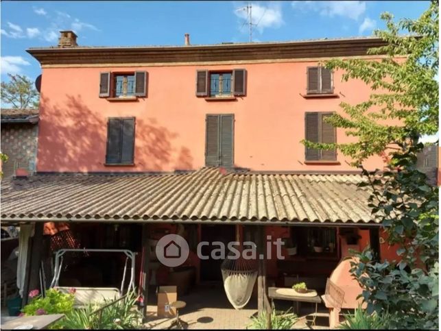 Casa indipendente in residenziale in Via Marconi