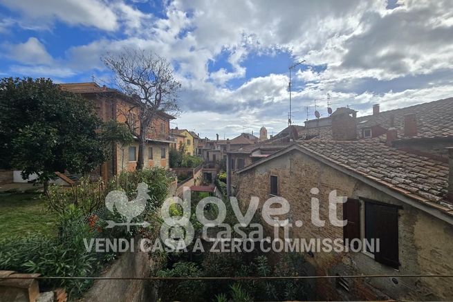 Appartamento in residenziale in Via Arunte 20