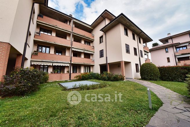 Appartamento in residenziale in Via Nazario Sauro 12