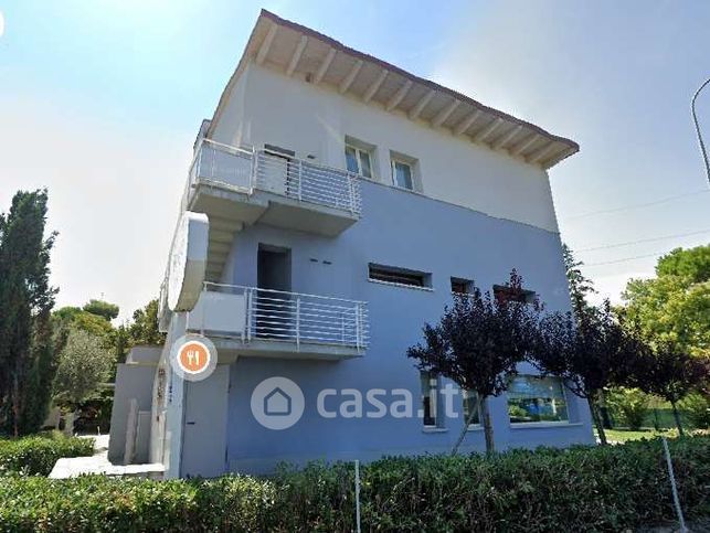 Casa indipendente in residenziale in Viale Piceno