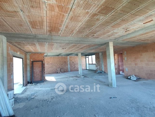 Ufficio in commerciale in Via Sottomonte 55060