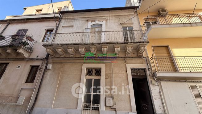 Casa indipendente in residenziale in Via Maqueda