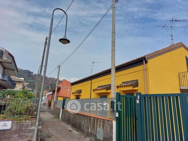 Casa indipendente in residenziale in Via Rossa