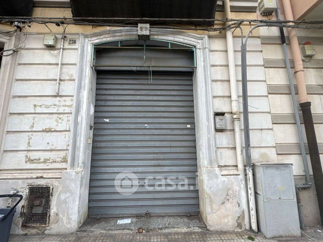 Attivitã /licenza (con o senza mura) in commerciale in Via Centonze 236