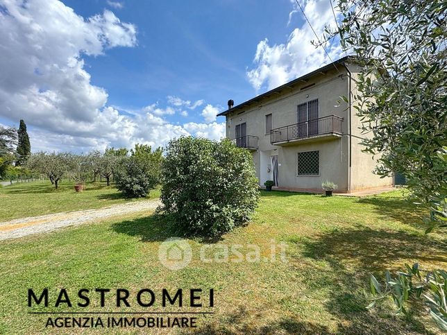 Rustico/casale in residenziale in 