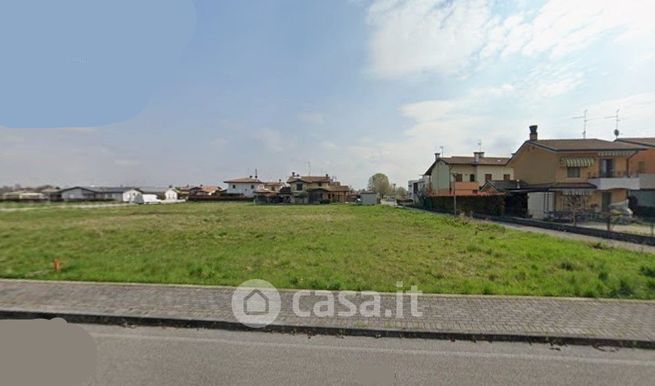 Terreno edificabile in residenziale in Via Don Nicola Nadin