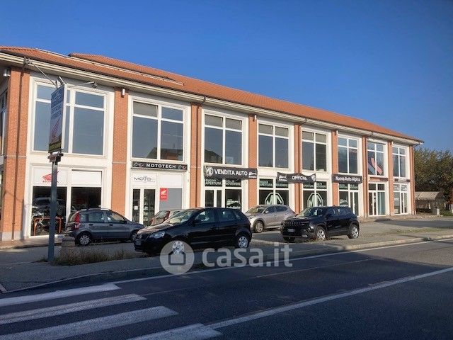 Ufficio in commerciale in Stradale Poirino 37