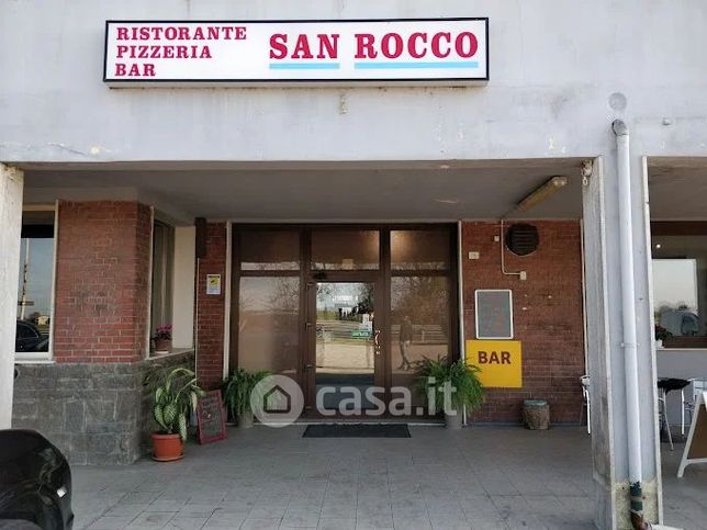 Attivitã /licenza (con o senza mura) in commerciale in Via Romea