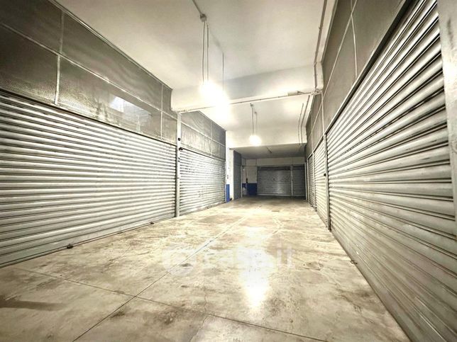 Box/posto auto in residenziale in Via Quirino Majorana