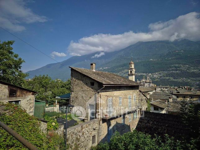 Casa bi/trifamiliare in residenziale in Via Ospital Vecchio 12