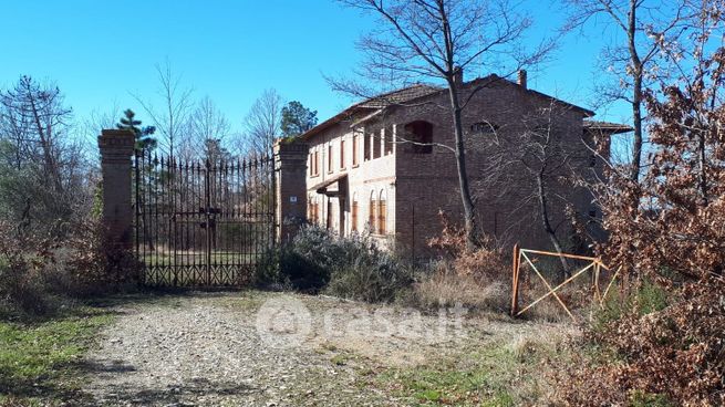 Villa in residenziale in Via Petigliolo 9