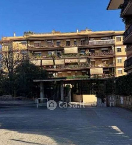 Box/posto auto in residenziale in Via di Scorticabove